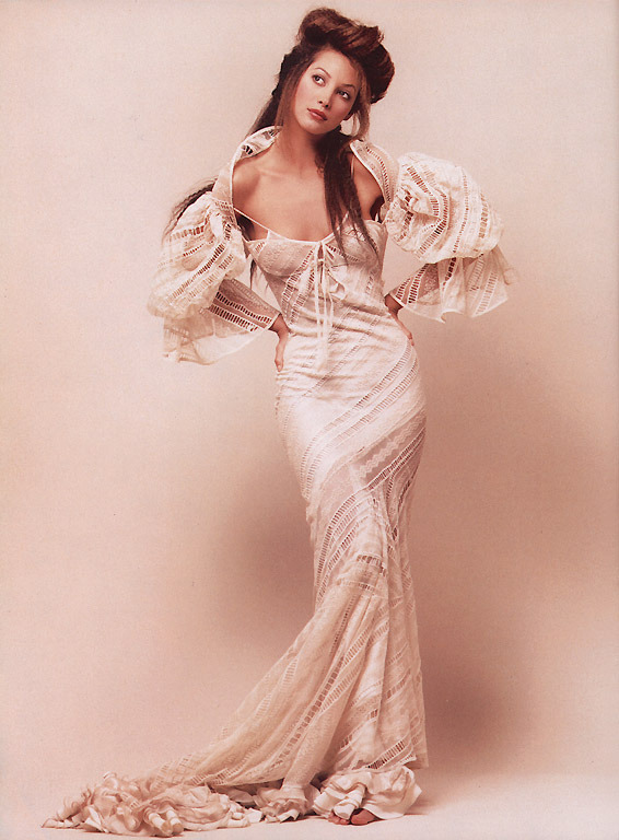 midnight-charm: “White” Christy Turlington by Patrick Demarchelier for Harper’s