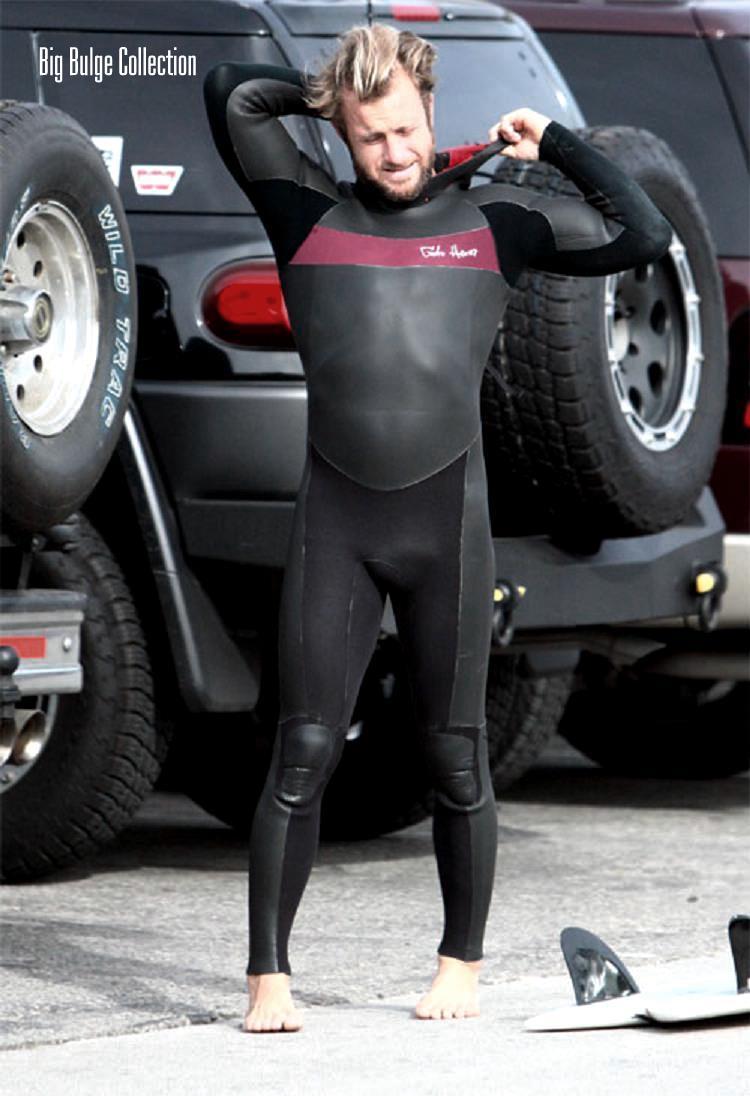 queerrilla:  My dear god, scott caan… peepmycock:  Gotta love ‘Hawaii Five-O’