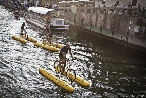 pedalando sul naviglio on Flickr.