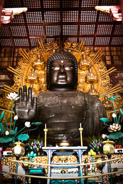 22577646544:  Nara Daibutsu (奈良大仏) by Fesapo on Flickr. 