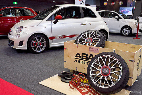 carpr0n:  Sweet my shoes have arrived Starring: Fiat 500 Abarth (by tomosang R32m)
