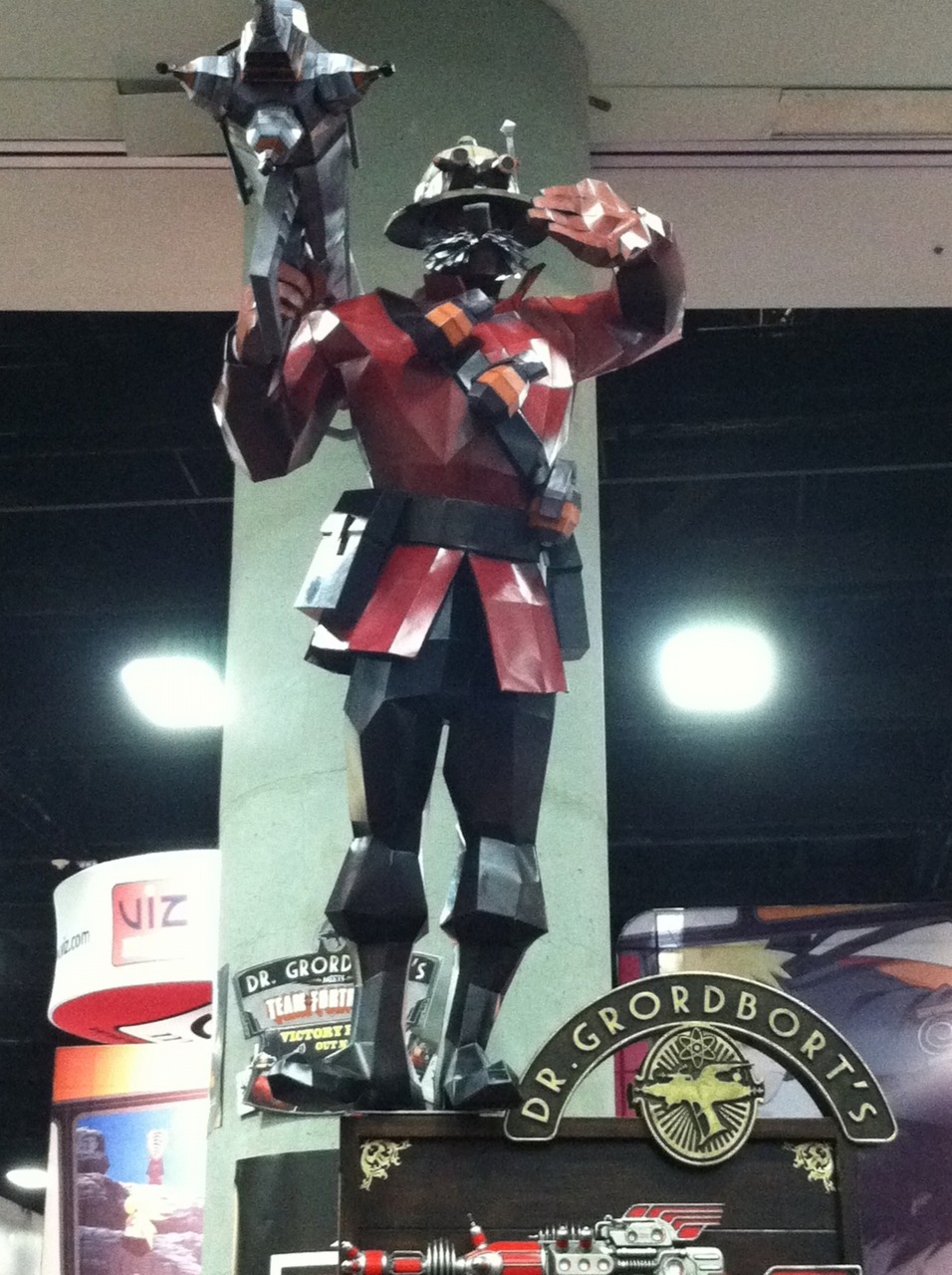 lildeadlymeesh:  relevantinterests:  A little TF2/WETA action at Comic-Con 2011.