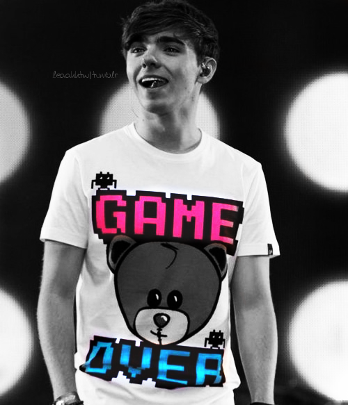 I just tried one of those colour splash things but failed epically LOOL!Nathan at STB :’) 