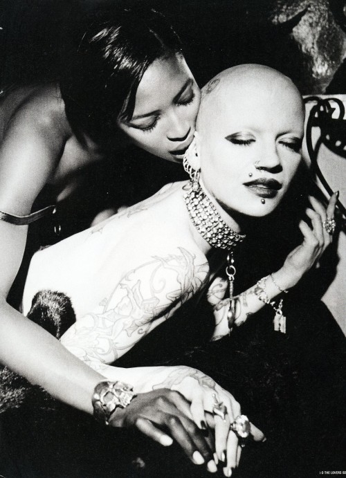 clintcatalyst: Naomi Campbell and Polly Fey, for i-D magazine Photo : Ellen von Unwerth