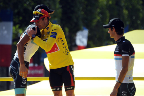 fuckyeahcycling: Tour de France 2011  An emotional Cadel was requiring hugs.   (via Y