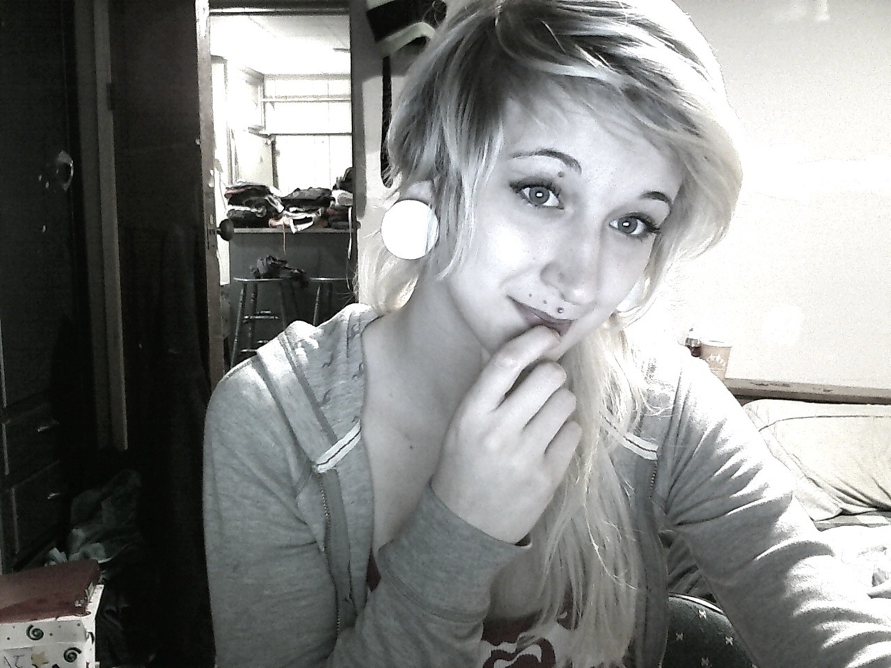 ashleyxcalumm:  I look like I’m twelve today.I’m going to make myself feel better