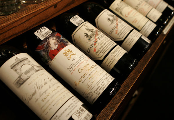 santathespanker:  Aahhh now we are talking ….  drinks i can never hope to afford