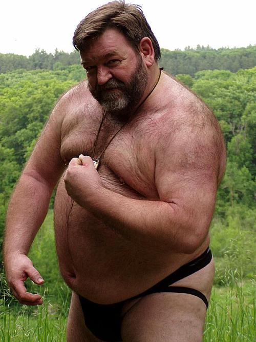 richardchubbybear:  bigbruteusa:  Sweaty Jock  Richard Hanson. What a super sexy daddy bear! :) xxx