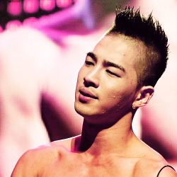superflyingmonkeyattack:  ikitemiro:    Oh hey, Bae. 