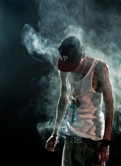 jerkinandmb4life:  unappreciatedbeauty:  his chain though !   #SWAGG ! 