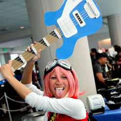 mtvgeek:  FOOLY COOLY!!! (via Cosplay cuties