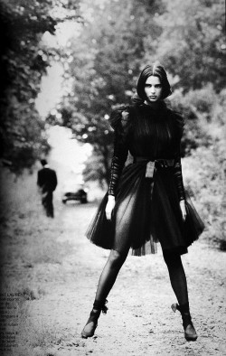 maliciousglamour:  à la légèreVogue Paris, September 1991Photographer: Dominique IssermannModel: Heather Stewart-WhyteYves Saint Laurent, Fall 1991  