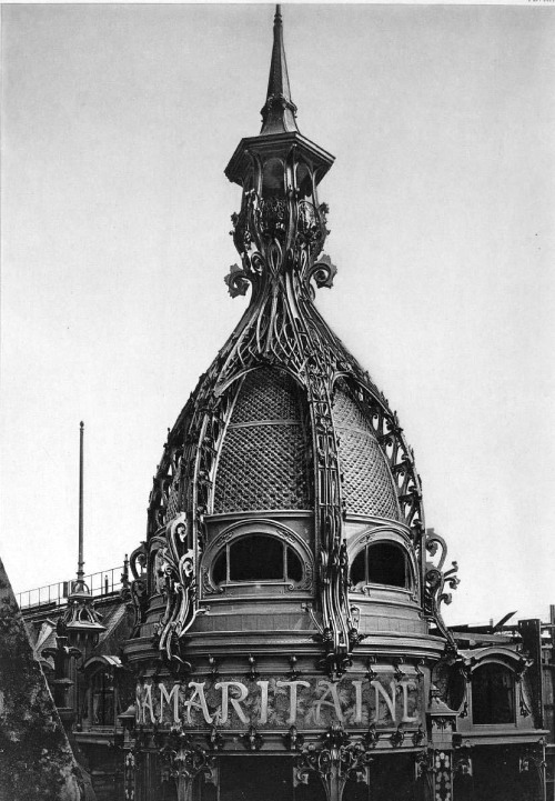 3leapfrogs:  archimaps:  Jourdain’s dome on the Samaritaine department store building in Paris  