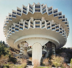 Druzhba Holiday Center Hall, Yalta, Ukraine designed by Igor Vasilevsky, photo by Frederic Chaubin, 1984