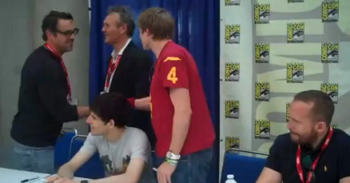 je-suis-loser:FANDOM COLLISION: NICHOLAS BRENDON (XANDER ON BUFFY) MEETING BRADLEY JAMES (ARTHUR ON 