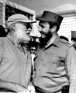 awesomepeoplehangingouttogether:  Ernest Hemingway and Fidel Castro     My fave author