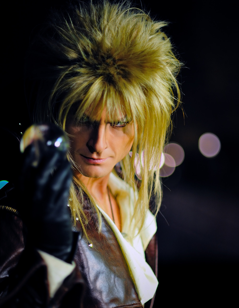 jareth-azul-ocre:  This guy Massimiliano is so similar to Jareth that scared me.