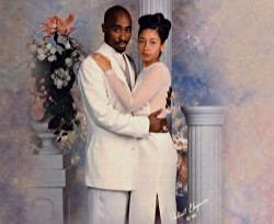 ea5e95:  A note from Tupac Shakur’s prom date. ‘96 “I had wrote a letter saying how much I loved his music to his fan club. At the end I made a joke saying that if he ever read this letter to please take me to my prom since my boyfriend had just