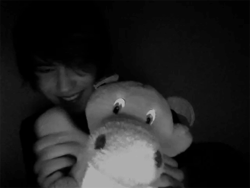 thebesunnshine-deactivated20120:  Nem tudo que é fofo, te faz bem. E eu não estou me referindo ao bichinho de pelúcia. (sdpm) 