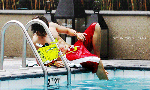 fairyfashion:  I’M SPONGEBOB. 