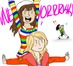 dashingicecream:  Faberry in New York and tiny background Brittana. 