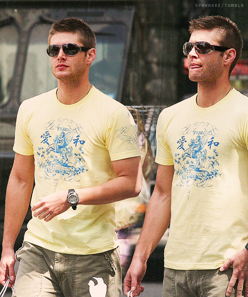 misha-bawlins:  biberoni:  tastetheboots:  boazpriestly:  This just looks like he’s an identical twin.  N.J. look what you made me do:     NO. THE WORLD CAN ONLY HANDLE SO MUCH BEAUTY BEFORE IT EXPLODES. 