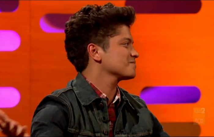 his-magictouch:  I seriously love his smile, it can brighten up anyone’s day &lt;3