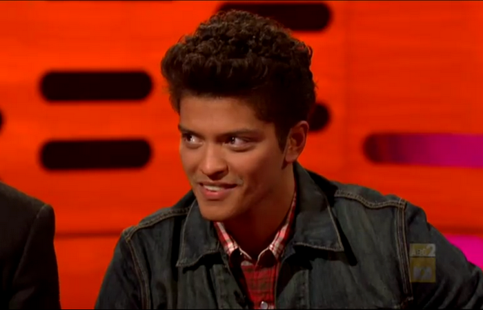 his-magictouch:  I seriously love his smile, it can brighten up anyone’s day &lt;3