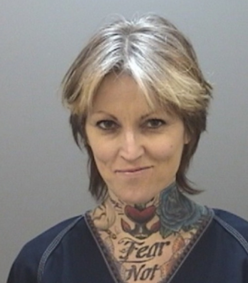 badlilmonkey:  What in the hell happened to Janine Lindemulder?