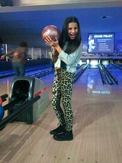 shekillswithkissesxo:  FOLLOWING THE NEXT 100 BACK! HURRY HURRY HURRY! 