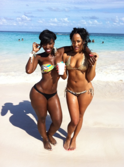 welovebriamyles:  Bria and Natalie   Damn