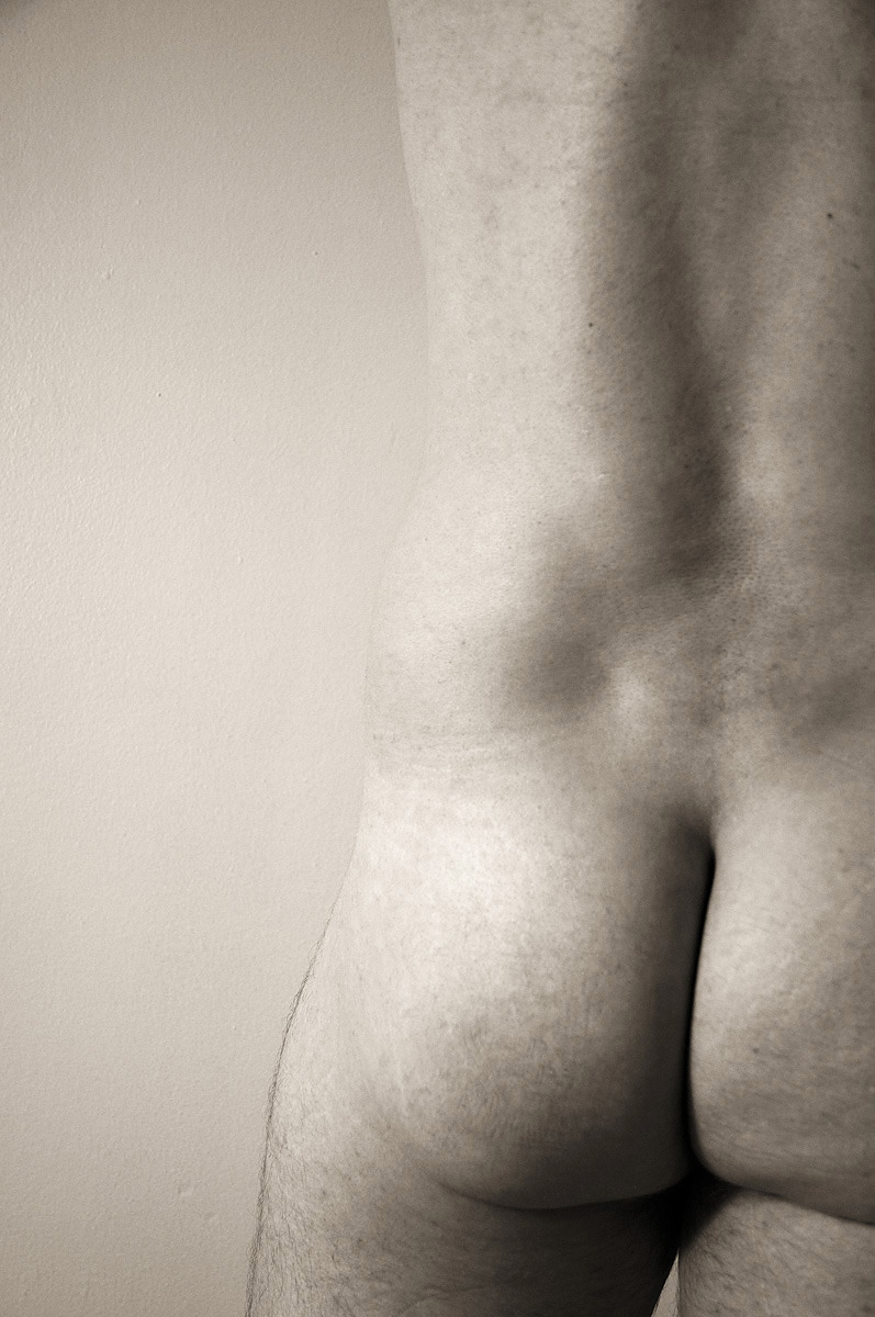 withmyheartwideopen:  alltheextrastuff:  I think I’d like to run my hands up his