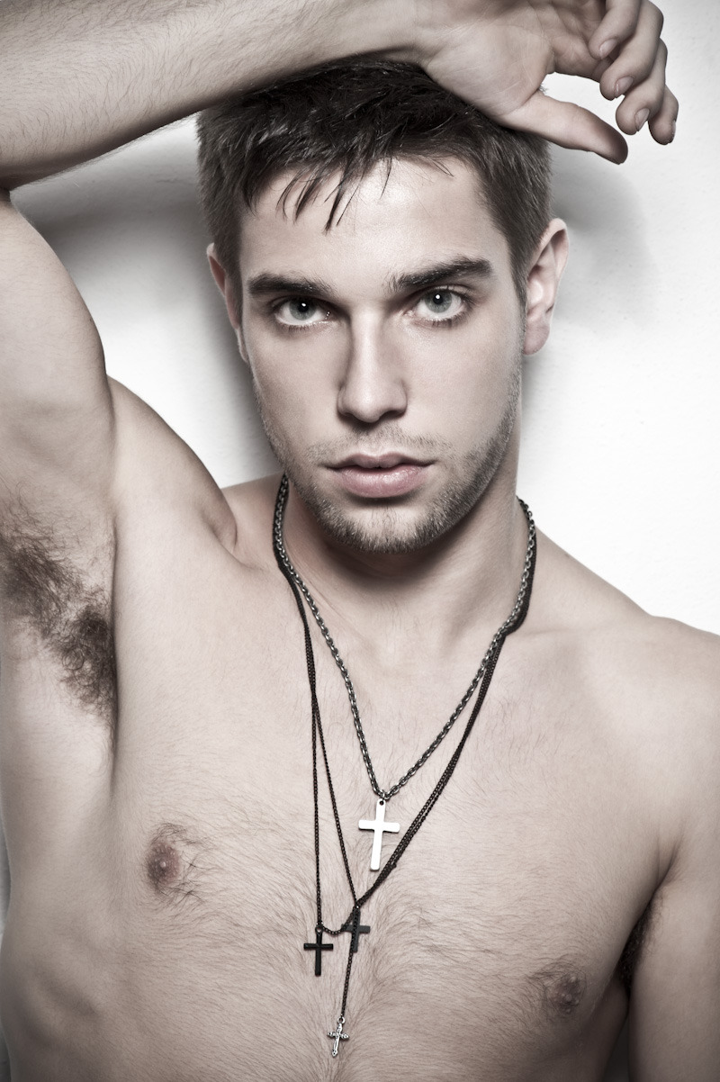 collegecock:  pits…mmmmmm 