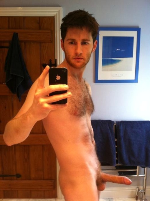 motoxla:  Damn he is hot