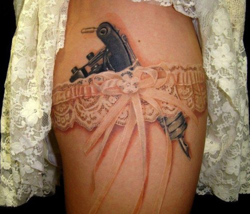 Porn Pics kellyeden:  I usually hate the garter tattoos..