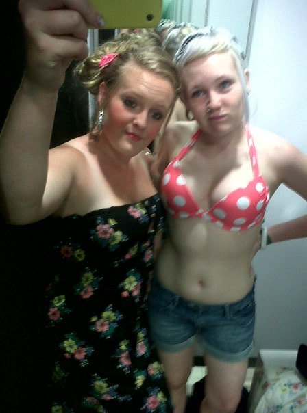 theonlybilo:  does this count as tt?bikini shopping lmao.Â 