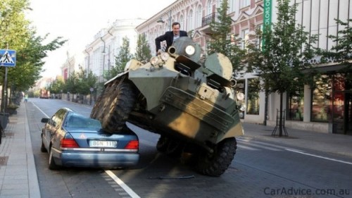 Lithuanian mayor crushes luxury car parked in bike lane with a tank
Local citizens of the town are reportedly tired of luxury car owners constantly parking in the various cycleways and have requested the local council do something about it.
So, as...