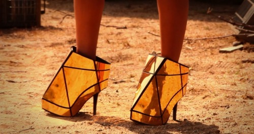 Beyonce's Gareth Pugh shoes from who run the world video