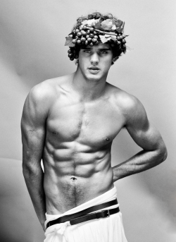 mcqueenlovesme:  Marlon Teixeira | Sergei