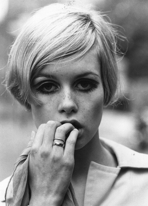   Twiggy 