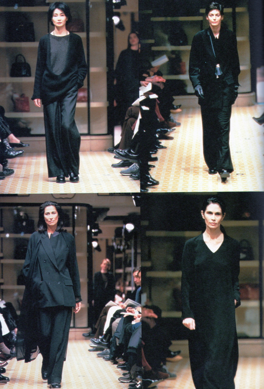 Louis Vuitton Fall/Winter 1999/2000 RTW Show ft Naomi Campbell