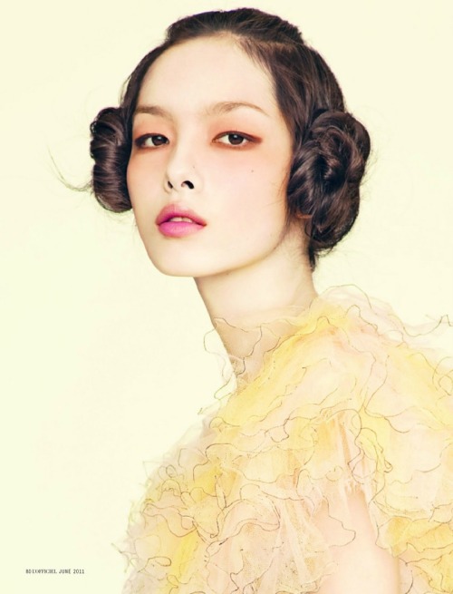 prettygirlsinprettyclothes:  via hfgl