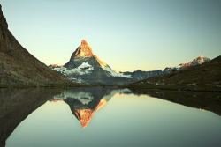 robot-heart:  Matterhorn : The Window (by