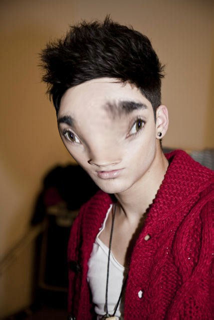 bethlauderxx:  I still cant get over this. I turned zayn into tom out the wanted.