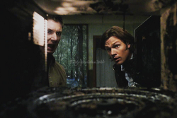 crowley-:  sammiwinchester:  tickle-me-misha:  padaboner:  DEAN’S. FACE.  CANNOT.  HA-HAH!  JESUS FUCKING CHRIST I HAVE HOT TEA IN MY HANDS! 