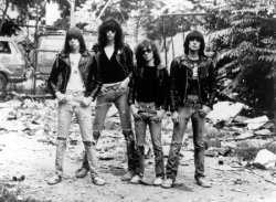classiclookout:  The Ramones.  