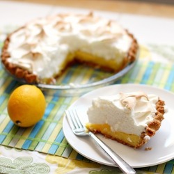 gastrogirl:  lemon meringue pie. 