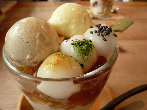 japanlove:  ほうじ茶パフェ by Kanko* on Flickr.