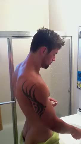 mystraightfriend:  Mystraightfriend.Tumblr.Com