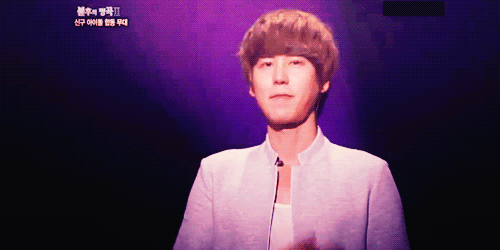 allrisejewels:  FANBOYS: I love you, Kyuhyun! ♥KYUHYUN: /proud maknae is proud  